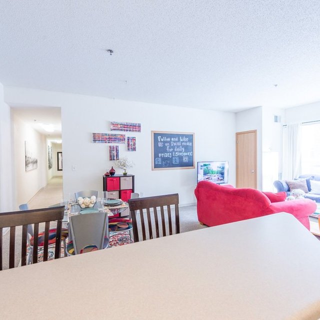 Off Campus Student Housing Near UMN Stadium View