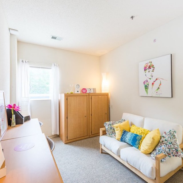 Off Campus Student Housing Near UMN Stadium View