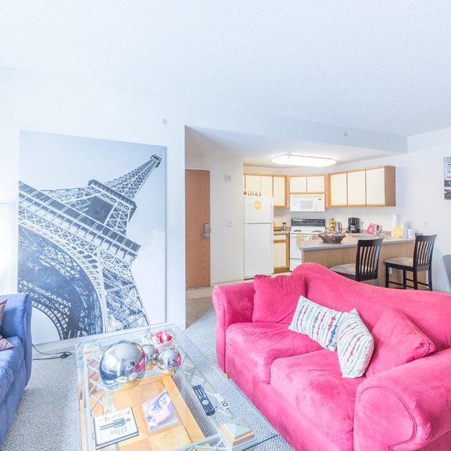 Off Campus Student Housing Near UMN Stadium View